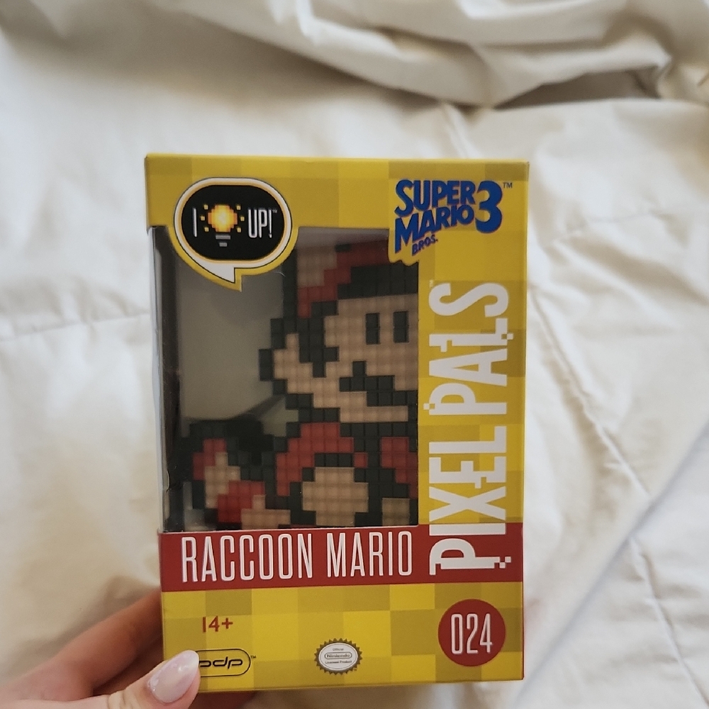 Nintendo Super Mario Bros. Raccoon Mario Pixel Pals Light